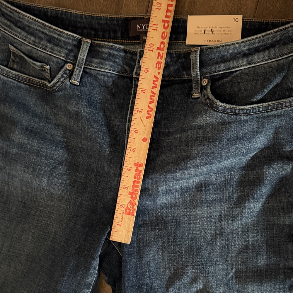 NYDJ Wide Leg Cropped Denim Capris Size 10 NWT - Picture 4 of 9